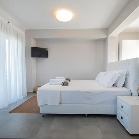 Bellevue With Private Pool