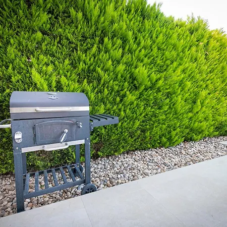 Βίλα Bellevue With Private Pool