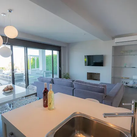 Bellevue With Private Pool Χανιώτη