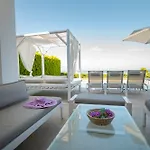 빌라 Bellevue With Private Pool