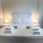 Bellevue With Private Pool *