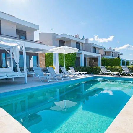 빌라 Bellevue With Private Pool *