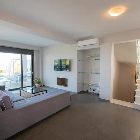 Bellevue With Private Pool Villa