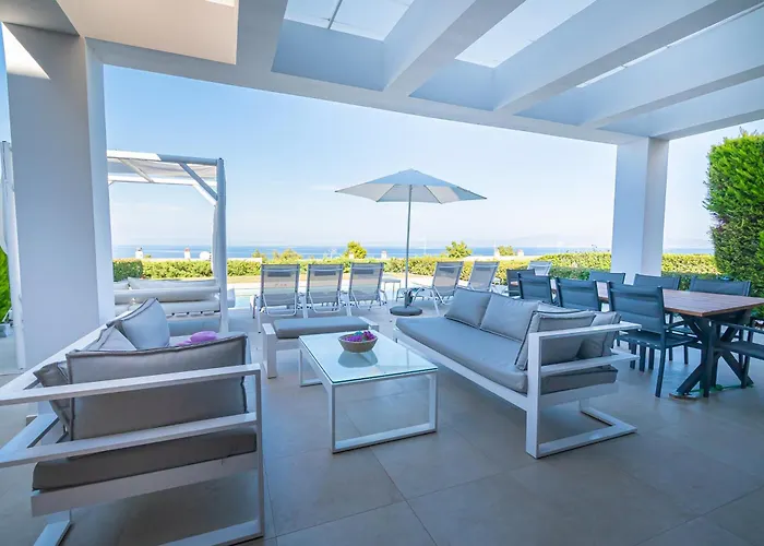 Bellevue With Private Pool Vilă Hanioti