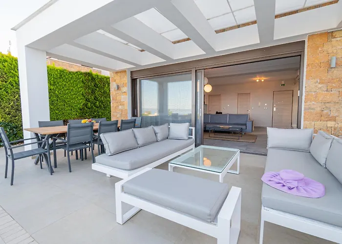 Bellevue With Private Pool Hanioti