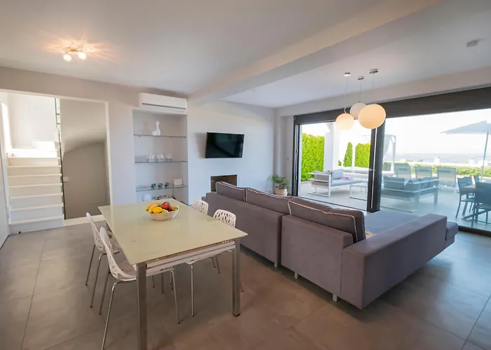 Vilă Bellevue With Private Pool