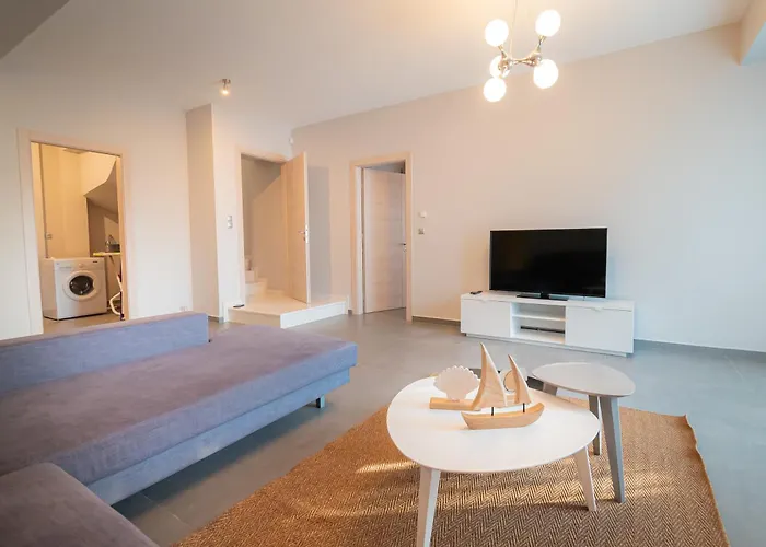 Bellevue With Private Pool Vilă *