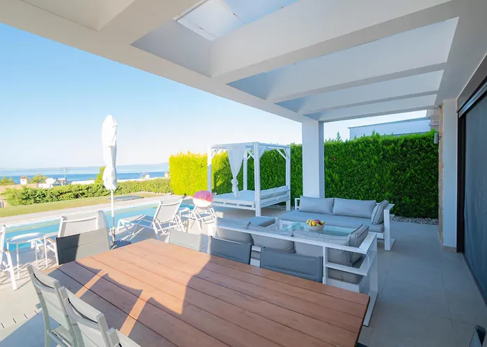 Vilă Bellevue With Private Pool *