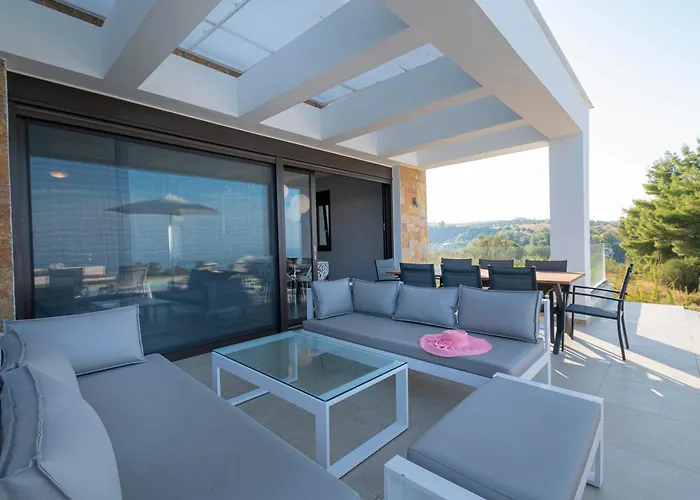 Bellevue With Private Pool Hanioti