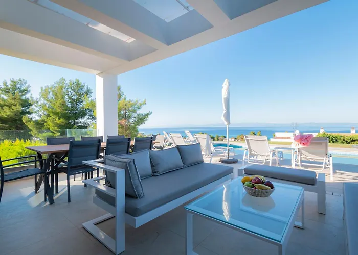 Bellevue With Private Pool Vilă *