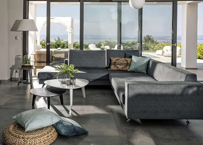 Bellevue With Private Pool *