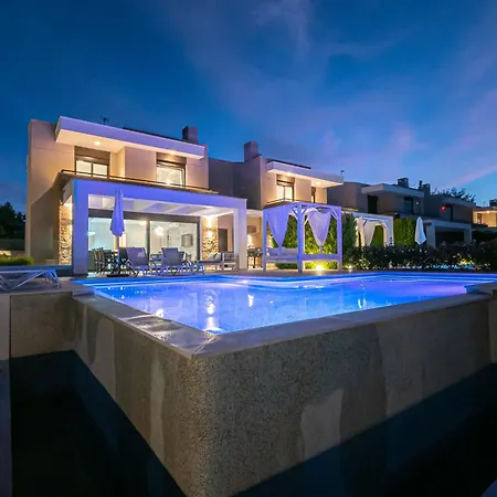 Villa Bellevue With Private Pool *