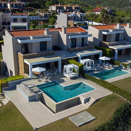 Bellevue With Private Pool Hanioti