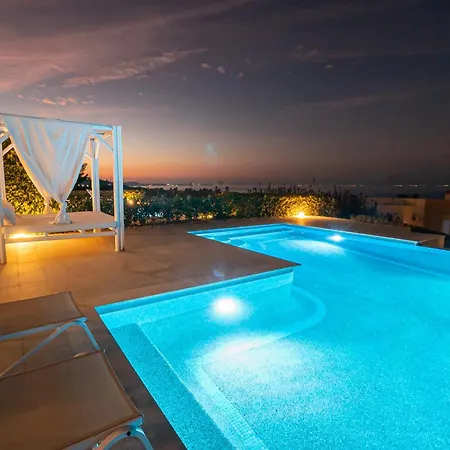Bellevue With Private Pool Villa