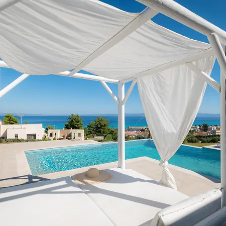 Bellevue With Private Pool