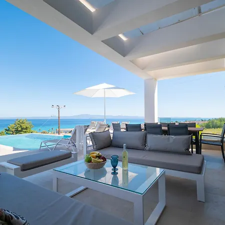Bellevue With Private Pool *