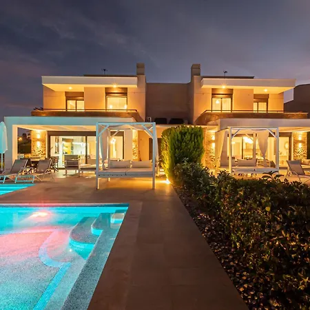Bellevue With Private Pool Villa
