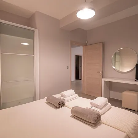 Bellevue With Private Pool Villa *