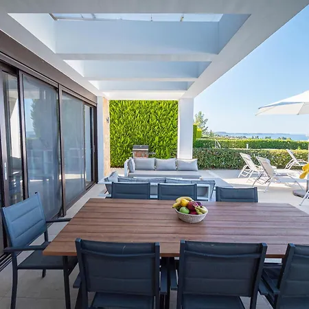 Villa Bellevue With Private Pool