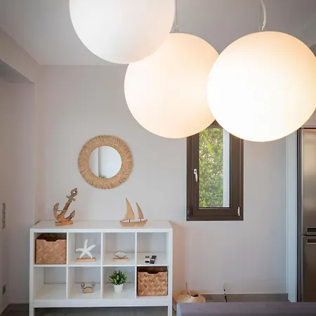 Bellevue With Private Pool