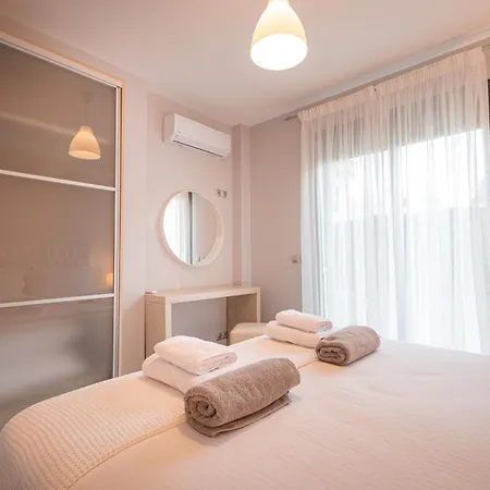 Bellevue With Private Pool Villa