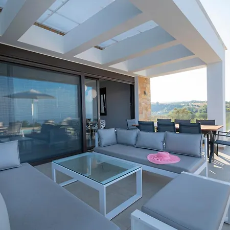 Bellevue With Private Pool Hanioti