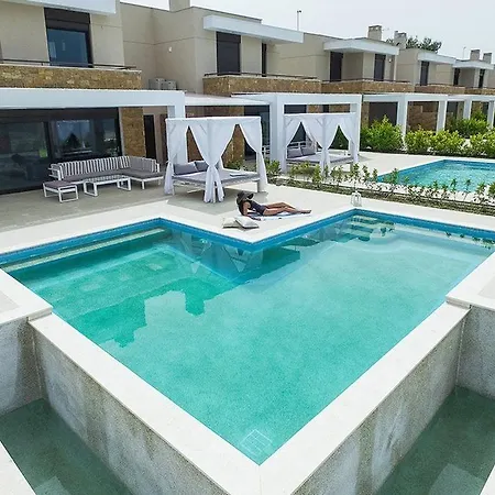 Bellevue With Private Pool Villa Hanioti