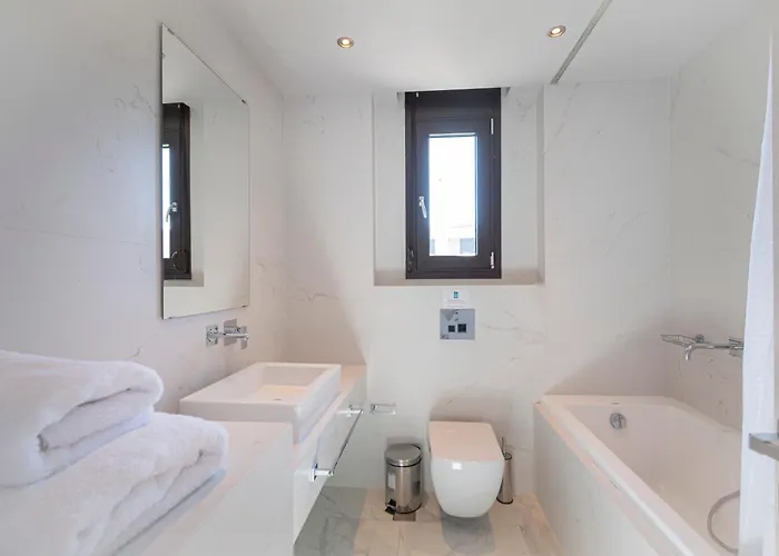 Villa Bellevue With Private Pool