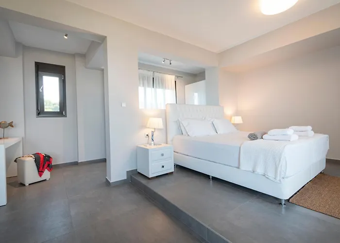 Villa Bellevue With Private Pool Chaniotis