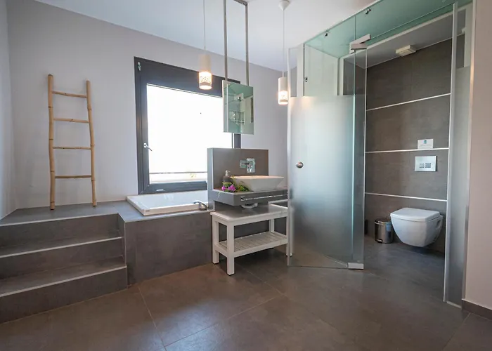 Bellevue With Private Pool * Chaniotis