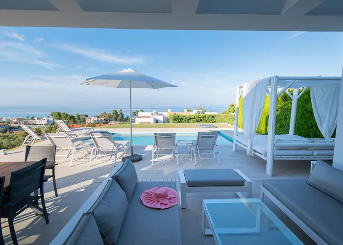 Villa Bellevue With Private Pool