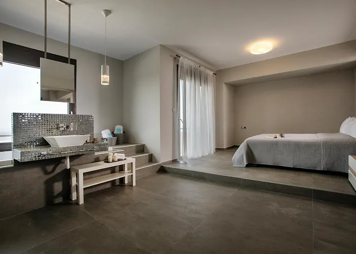 Villa Bellevue With Private Pool Chaniotis